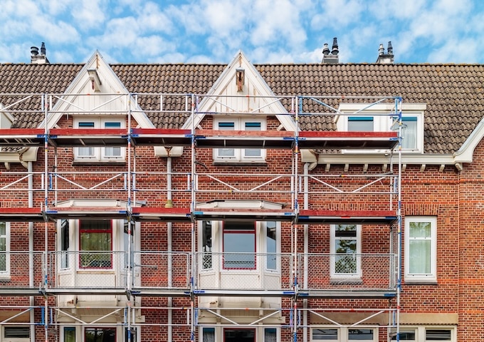 Renovation and reconstruction of Dutch apartment houses in Amsterdam